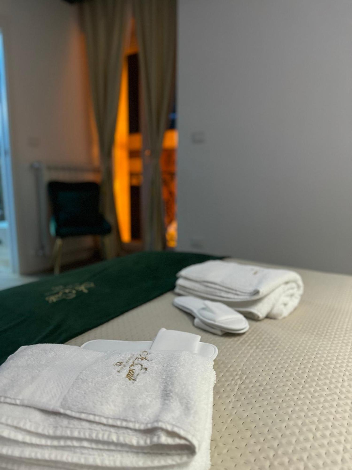 Le Suite Piazza Nuova Фоджа Екстериор снимка
